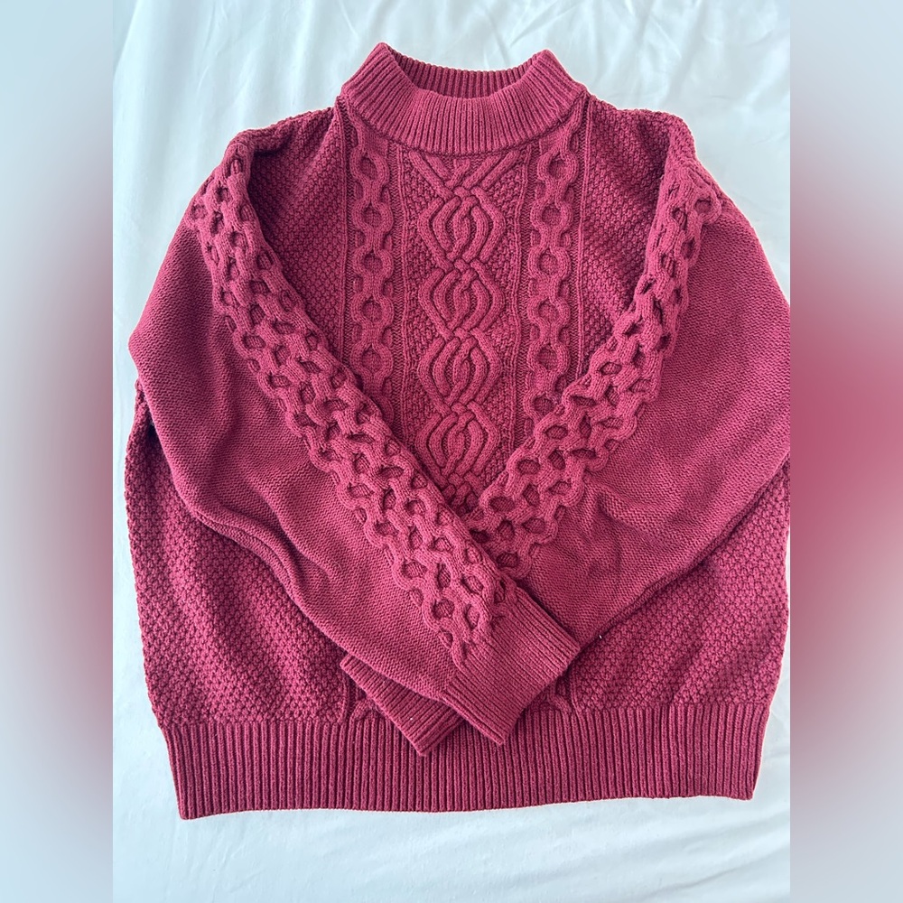 Women's Cable Knit Sweater - Rich Burgundy